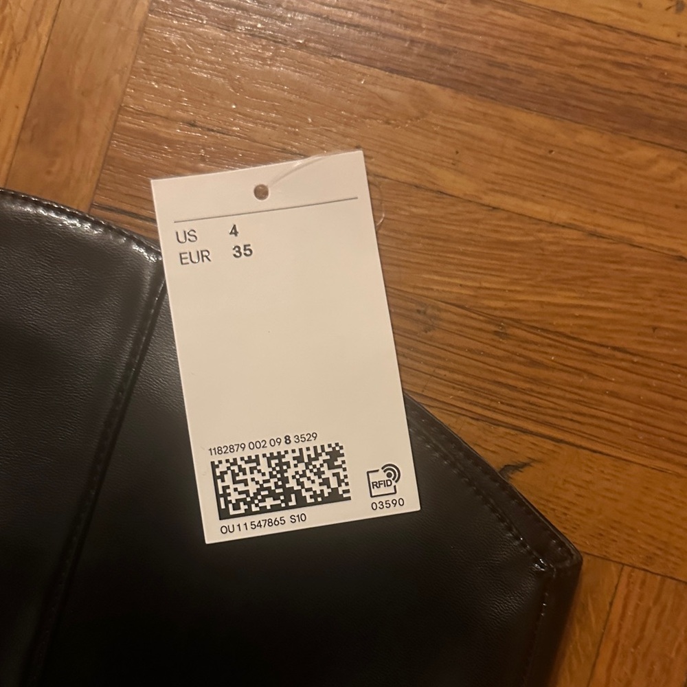 H&M Sleek Black Heeled Boots - Picture 2 of 4